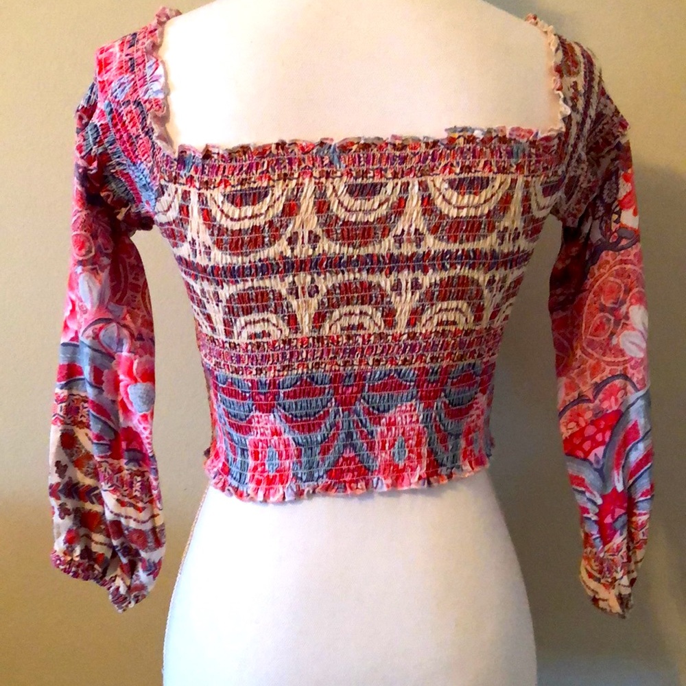 GUESS Cropped Top - Picture 5 of 8